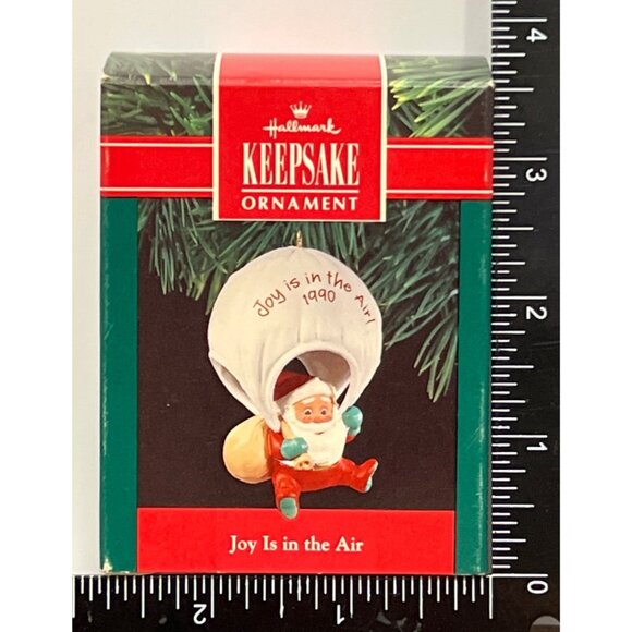 1990 HALLMARK KEEPSAKE ORNAMENT QX550-3 JOY IS IN THE AIR PARACHUTE - Picture 2 of 6
